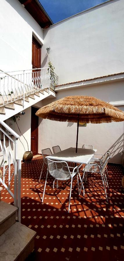 La Casa Di Andreina Hotel มอนเดลโล ภายนอก รูปภาพ