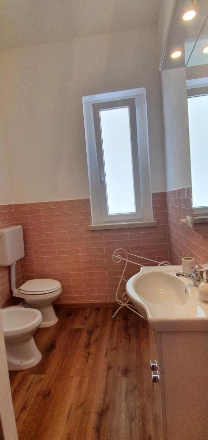 La Casa Di Andreina Hotel มอนเดลโล ภายนอก รูปภาพ