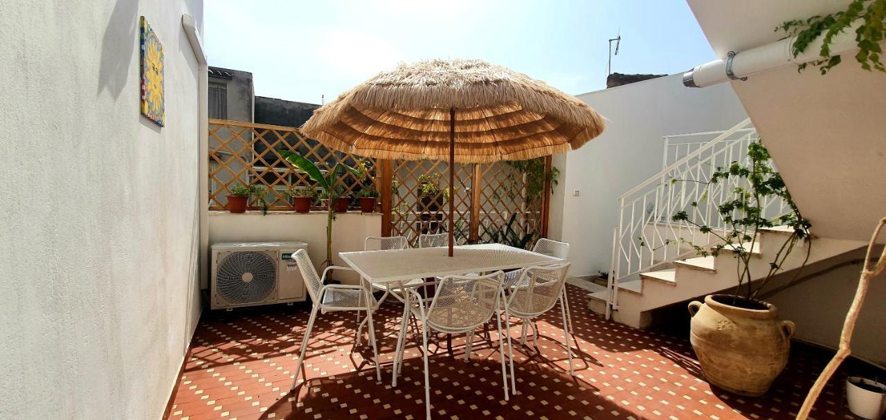 La Casa Di Andreina Hotel มอนเดลโล ภายนอก รูปภาพ